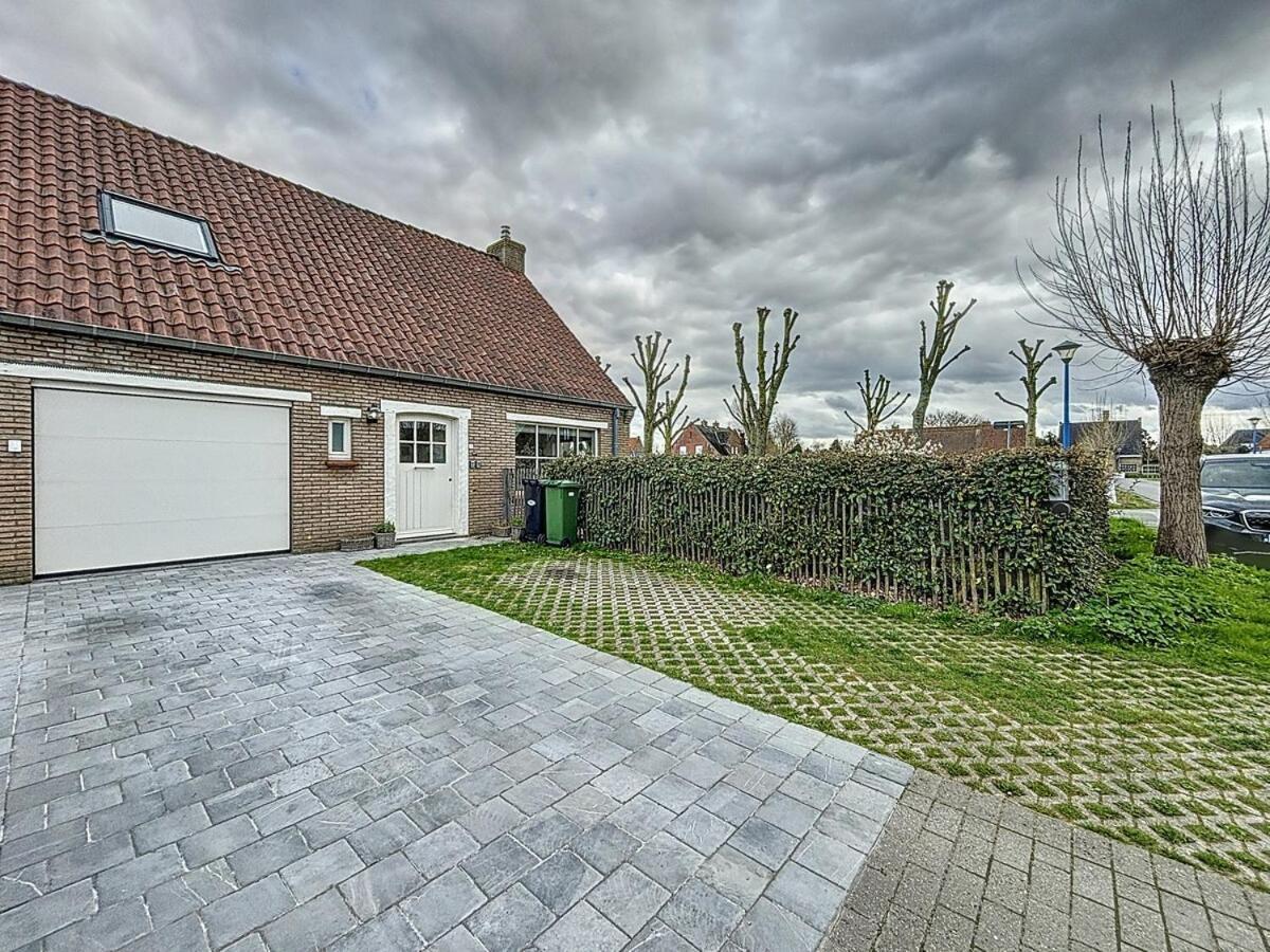 Maison Au'gust - *